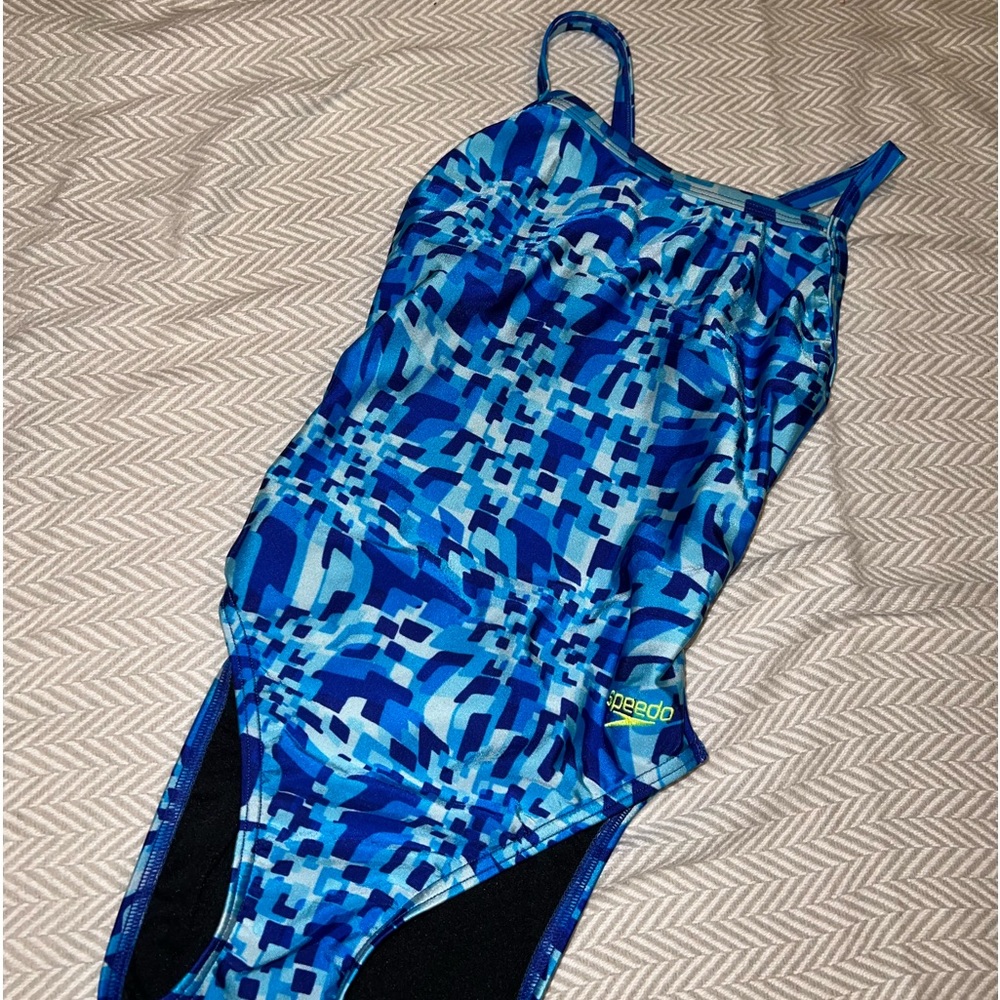SPEEDO BLUE GRAPHIC DESIGN ONE PIECE **NEVER WORN**